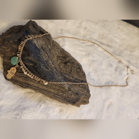 NWOT Hamsa Hand Necklace - Picture 4 of 4